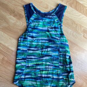Lululemon workout tank preloved- size 4